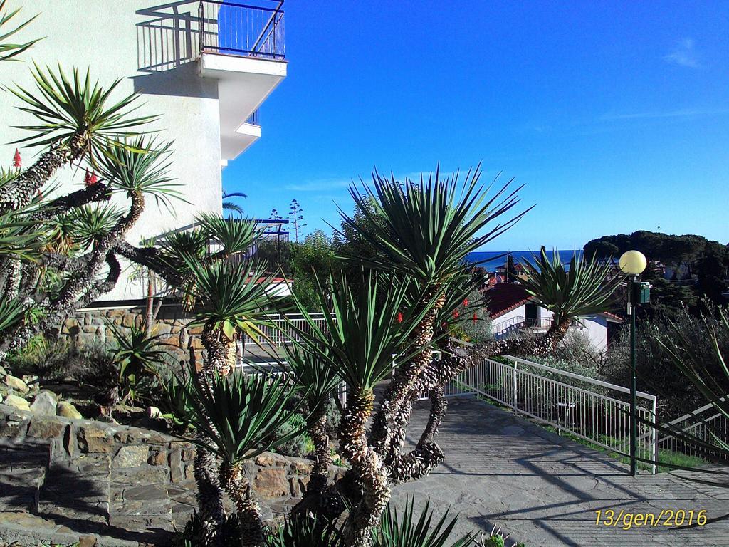 Residence La Carruba Diano Marina Eksteriør bilde