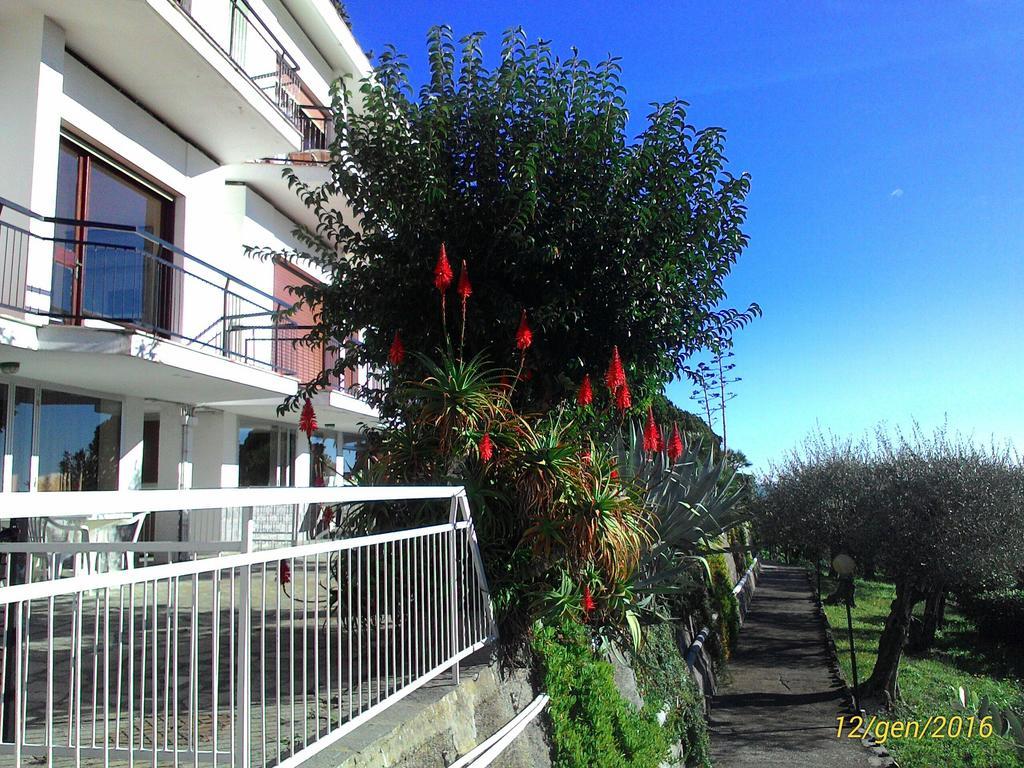 Residence La Carruba Diano Marina Eksteriør bilde